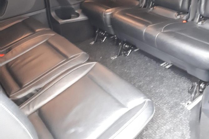 Luxury Minivan from Charleroi airport to the city of Brussels - What this transfer does not include