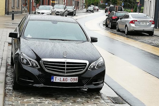 Luxury vehicle from Brussels airport to the city of Brussels - Is $92.61 good value for up to four people?