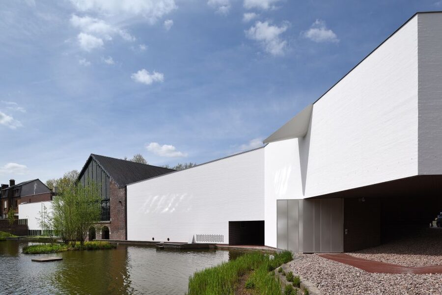 Mons : the Mons Memorial Museum - A chronological walk from the Middle Ages to World War II