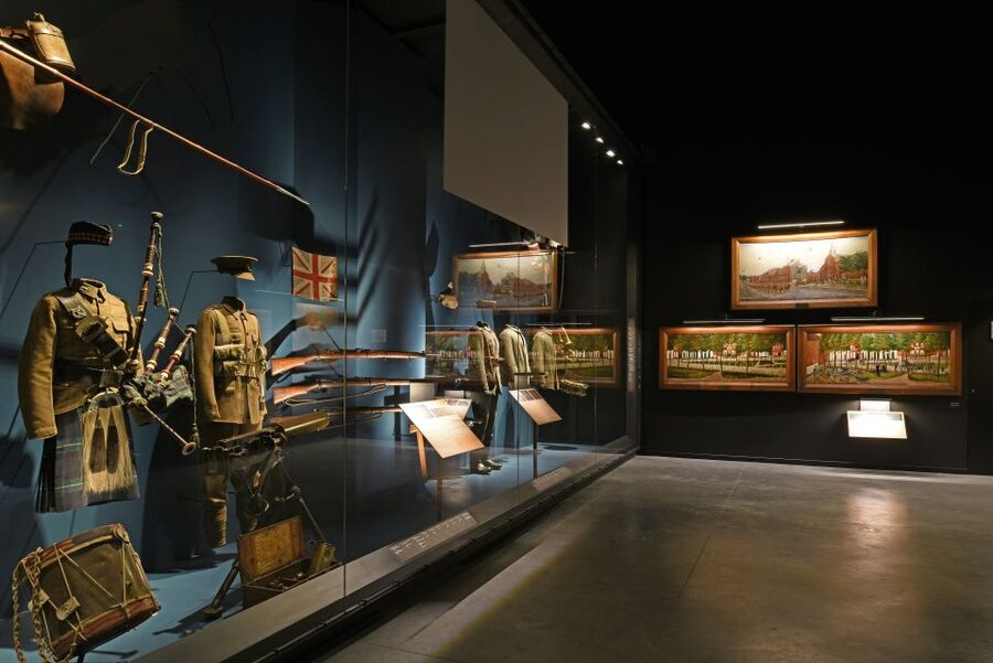 Mons : the Mons Memorial Museum - Ending with veteran voices