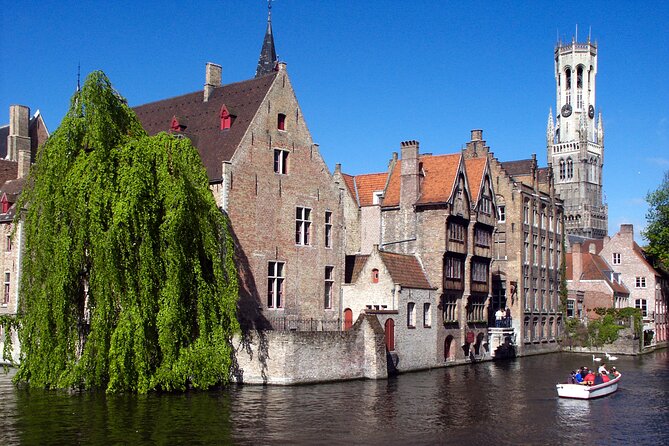 Private Arrival Transfer from Brussels Airport to Bruges with Business car - Why a private car can be worth the price
