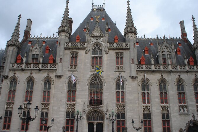 Private Arrival Transfer from Brussels Airport to Bruges with Business car - Child seats, luggage, and practical checks