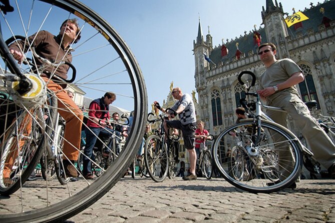 Private Bruges 3.5-Hour Guided Bike Tour: Discover Hidden Gems - Why a bike is a smart way to see Bruges