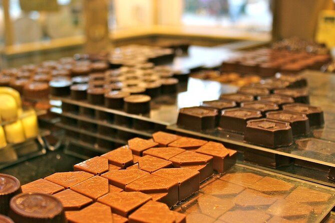 Private Bruges Food Tour: 8 Tastings of Local Delicacies - Bruges in eight bites, from market to chocolatier