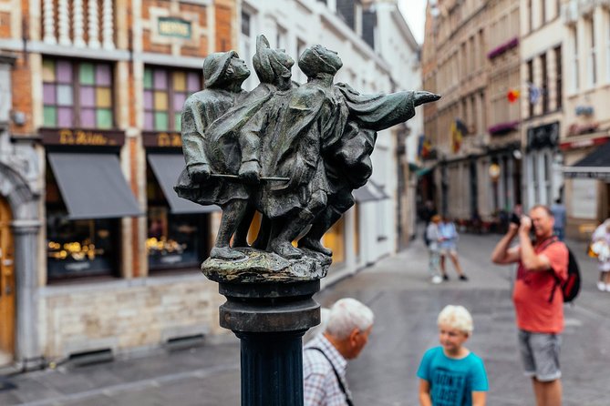 Private City Kickstart Tour: Brussels - Grand Place and the old lanes
