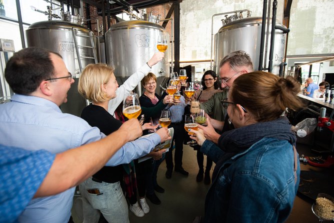 Private: Discover Brussels beer & breweries by a young local (incl. chocolate) - Choosing between In ’t Spinnekopke and Royal Theatre Toone