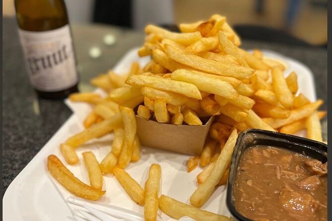 Private Food & Drink Tasting Tour in Ghent - Walking through central Ghent