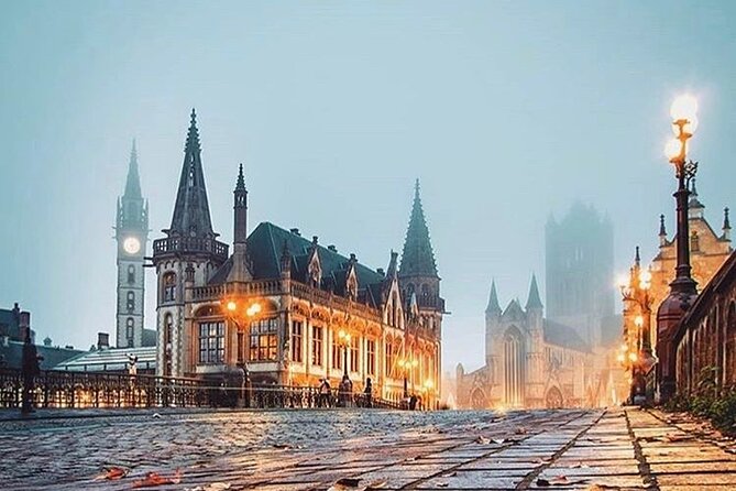 Private Highlights Walking Tour in Ghent - Ghent’s medieval center, with room for questions