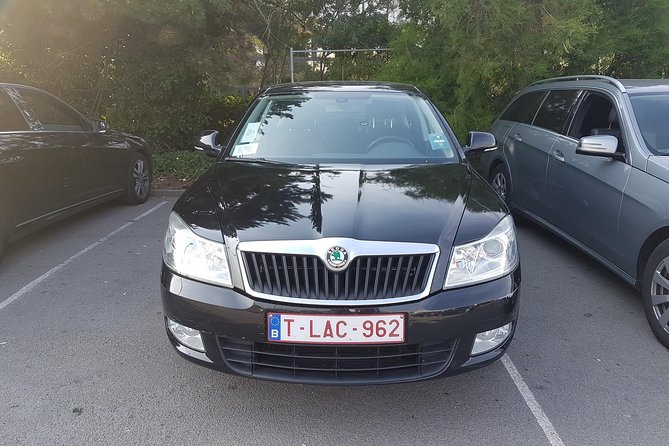 Standard vehicle from Brussels airport to city of Antwerp - A private arrival instead of a station transfer