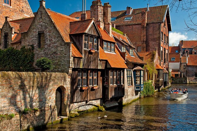 Stress-Free Bruges for Cruise Passengers with opt. Canal Cruise - Quiet moments at the Beguinage