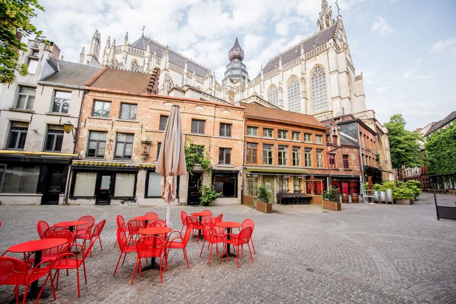 Surprise tour of Antwerp guided by a Local - The modern shape of the Port House