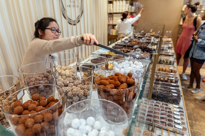 The 10 Tastings of Brussels With Locals: PRIVATE Food Tour (B-Corp certified) - Maison du Sac and Brussels’ small lanes