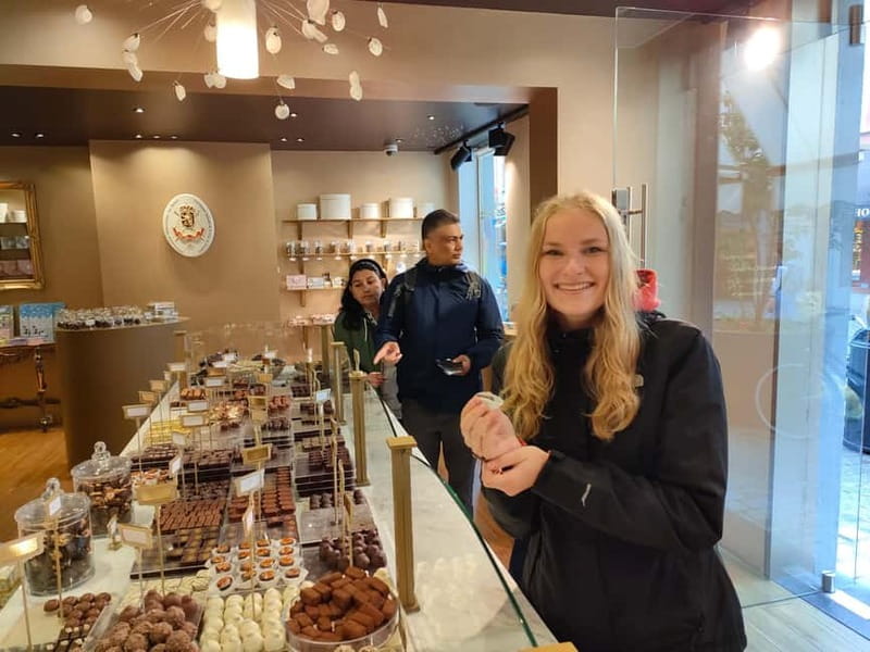 Thé best chocolate in Bruges! Private tour! - Chocolate first, sightseeing second