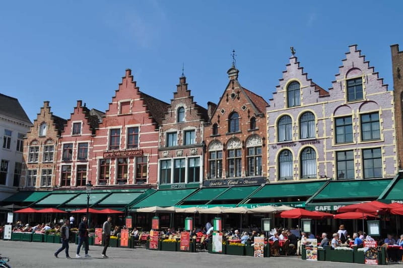 Thé best chocolate in Bruges! Private tour! - Gruuthuse, Simon Stevinplein, and the first real comparison
