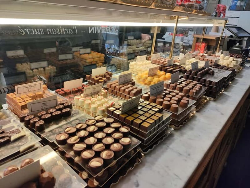 Thé best chocolate in Bruges! Private tour! - Who should book this Bruges chocolate walk?