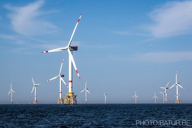 Unforgettable sea trip to the wind farms in the North Sea - The guide makes a difference