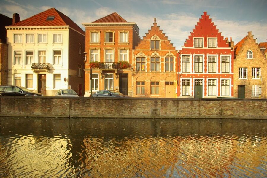 Visit of Bruges in 1 day private tour from Paris - Why Bruges works as a day trip from Paris