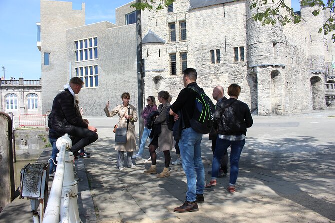 Walking Tour: Highlights of Antwerp - Pace, group size, and physical demands
