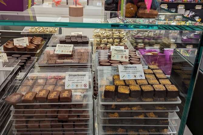 Walking Tour with Hot Chocolate and Chocolate Tasting - The guide makes the difference